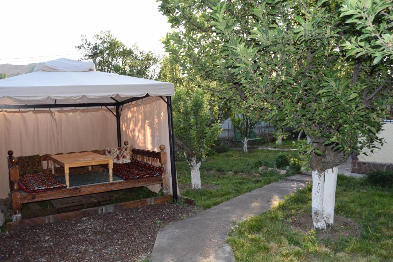 Гостевой Дом Chimgan Apple Garden Экстерьер фото