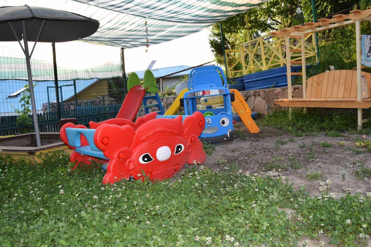 Гостевой Дом Chimgan Apple Garden Экстерьер фото